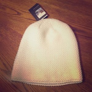 NWT-Urban Outfitters Cream Slouch Beanie
